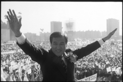 <b>韩前总统卢泰愚去世，任内曾到中国山东济南“寻根问祖”</b>