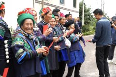 <b>普格县德育村集体经济结“硕果”，村民喜领“分红款”</b>